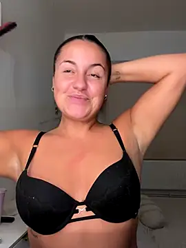 AlyssaAngell online show from 11/03/25, 08:21