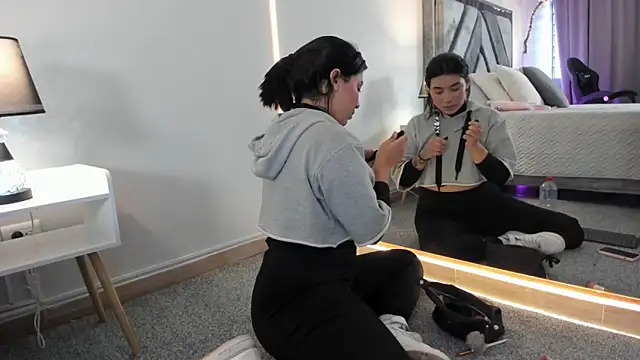 Snapshot of emy_williams chatting on 10/10/25, 07:13 emy williams online show from 10/10/25, 07:13