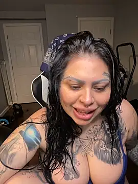 chicanachic13 online show from 10/08/25, 07:39