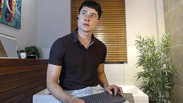 AustinJones  online show from 04/10/26, 07:07