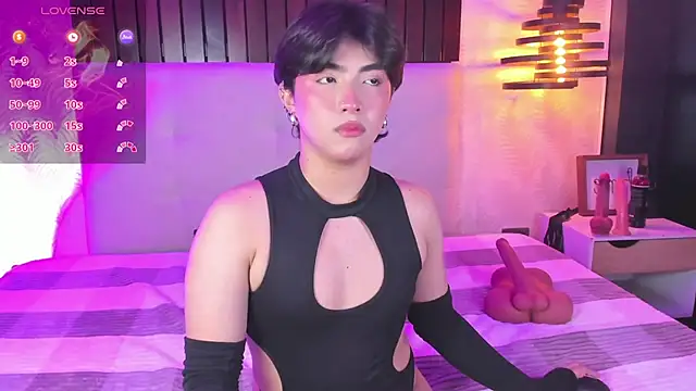 Creamy Angelo online show from 10/17/25, 09:06