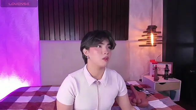 Creamy Angelo online show from 11/02/25, 08:44