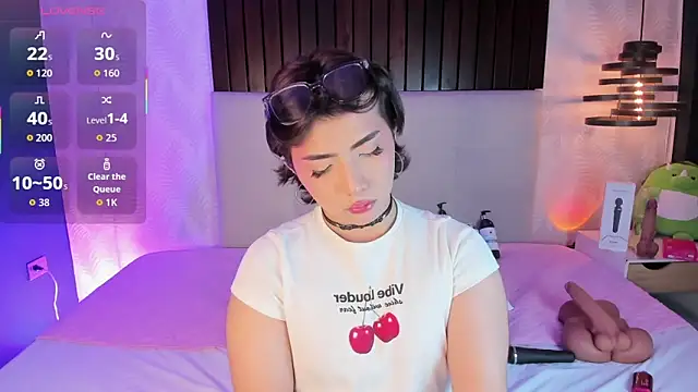 Creamy Angelo online show from 02/17/26, 12:56