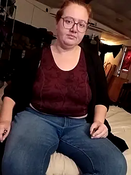 Snapshot of XEmoxkittyx chatting on 02/13/26, 02:02 XEmoxkittyx online show from 02/13/26, 02:02