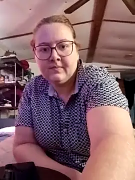 Snapshot of XEmoxkittyx chatting on 02/15/26, 05:09 XEmoxkittyx online show from 02/15/26, 05:09