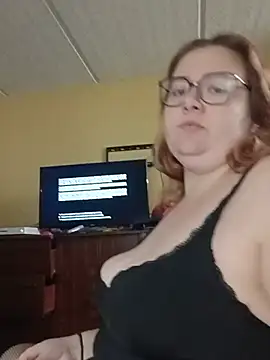 XEmoxkittyx online show from 05/27/26, 06:27