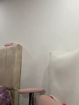 Victoria alson online show from 10/25/25, 02:08