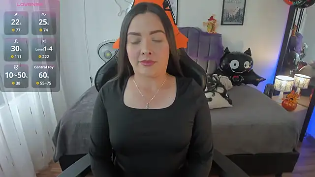 amaia monet online show from 10/29/25, 08:21