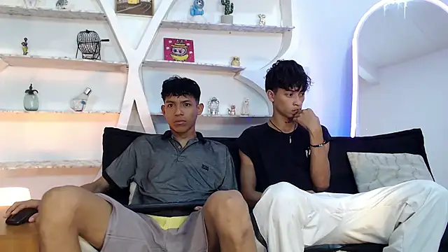 Snapshot of BEAUTY_BOYS1 chatting on 09/23/25, 07:11 BEAUTY BOYS1 online show from 09/23/25, 07:11