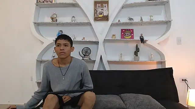 BEAUTY BOYS1 online show from 12/04/25, 07:06