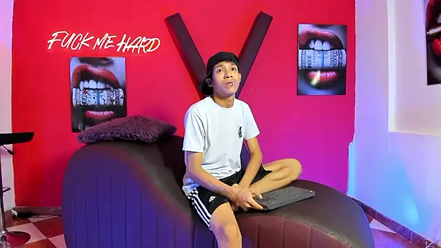 BEAUTY BOYS1 online show from 03/09/26, 07:07