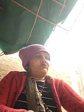 Snapshot of Rakhi_j chatting on 12/22/25, 03:36 Rakhi j online show from 12/22/25, 03:36