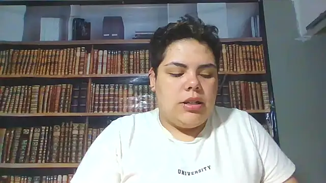 Snapshot of Hailey_Curvy chatting on 01/08/26, 09:33 Hailey Curvy online show from 01/08/26, 09:33