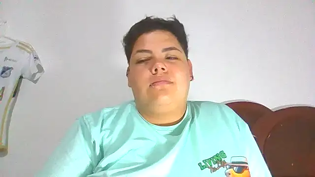 Snapshot of Hailey_Curvy chatting on 02/16/26, 11:12 Hailey Curvy online show from 02/16/26, 11:12
