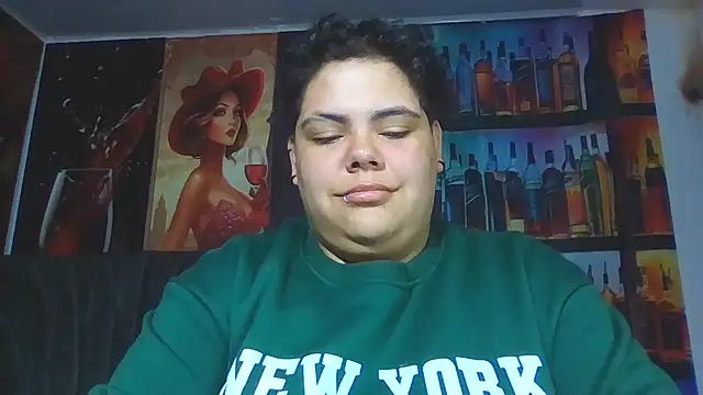 Snapshot of Hailey_Curvy chatting on 06/29/26, 08:20 Hailey Curvy online show from 06/29/26, 08:20
