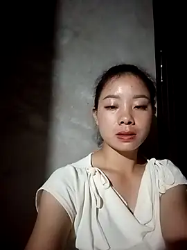 Snapshot of milo123-xx chatting on 10/10/25, 12:04 milo123-xx online show from 10/10/25, 12:04