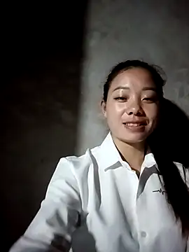 Snapshot of milo123-xx chatting on 10/12/25, 12:37 milo123-xx online show from 10/12/25, 12:37