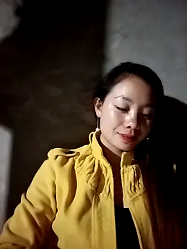 Snapshot of milo123-xx chatting on 10/28/25, 03:04 milo123-xx online show from 10/28/25, 03:04