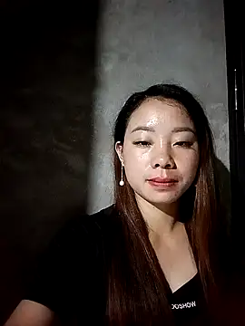 Snapshot of milo123-xx chatting on 10/31/25, 07:53 milo123-xx online show from 10/31/25, 07:53