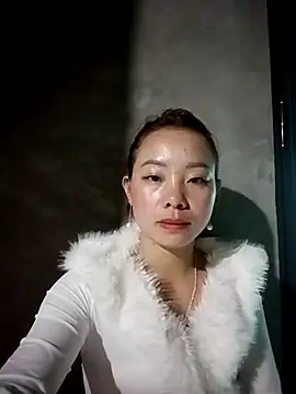 Snapshot of milo123-xx chatting on 11/06/25, 02:12 milo123-xx online show from 11/06/25, 02:12