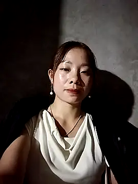 Snapshot of milo123-xx chatting on 11/17/25, 03:18 milo123-xx online show from 11/17/25, 03:18