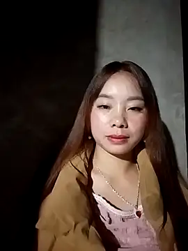 Snapshot of milo123-xx chatting on 11/22/25, 01:21 milo123-xx online show from 11/22/25, 01:21