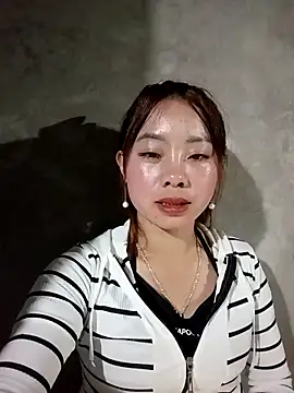 Snapshot of milo123-xx chatting on 12/05/25, 11:52 milo123-xx online show from 12/05/25, 11:52