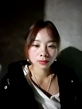 Snapshot of milo123-xx chatting on 12/14/25, 01:22 milo123-xx online show from 12/14/25, 01:22