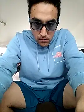 Snapshot of DanBfl chatting on 09/13/25, 12:49 DanBfl online show from 09/13/25, 12:49