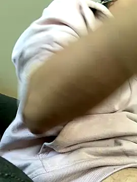 Snapshot of DanBfl chatting on 10/09/25, 07:56 DanBfl online show from 10/09/25, 07:56