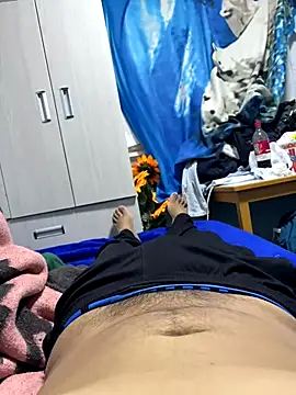 Snapshot of Angel_dex chatting on 12/16/25, 11:04 Angel dex online show from 12/16/25, 11:04