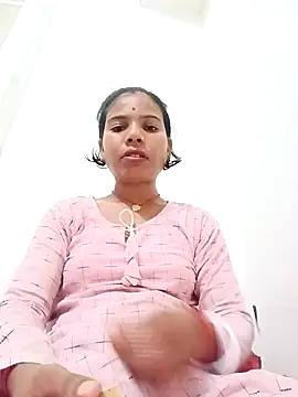 Snapshot of Rubi_sarma chatting on 10/02/25, 01:18 Rubi sarma online show from 10/02/25, 01:18
