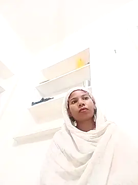 Snapshot of Rubi_sarma chatting on 10/10/25, 12:31 Rubi sarma online show from 10/10/25, 12:31