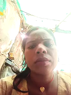 Snapshot of Rubi_sarma chatting on 12/22/25, 06:32 Rubi sarma online show from 12/22/25, 06:32