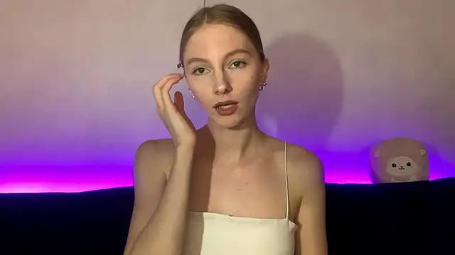 BrightAnnie online show from 09/19/25, 05:02