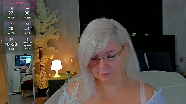 Hella Fabel online show from 11/16/25, 01:11