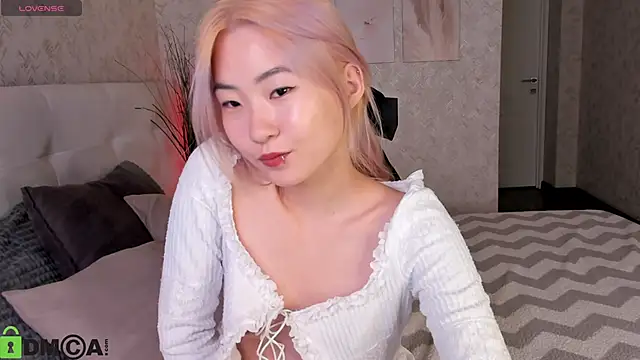 Snapshot of Aisi_18 chatting on 09/12/25, 06:02 Aisi 18 online show from 09/12/25, 06:02