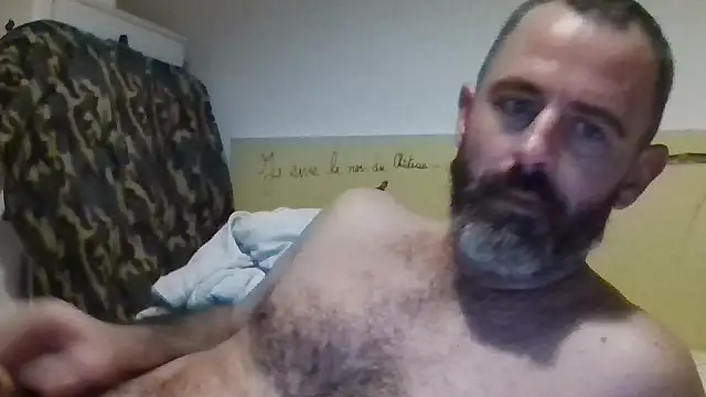 Snapshot of whatYwantMorrre chatting on 10/03/25, 07:44 whatYwantMorrre online show from 10/03/25, 07:44