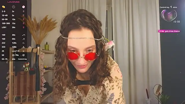 laracroftmansion online show from 12/01/25, 06:35