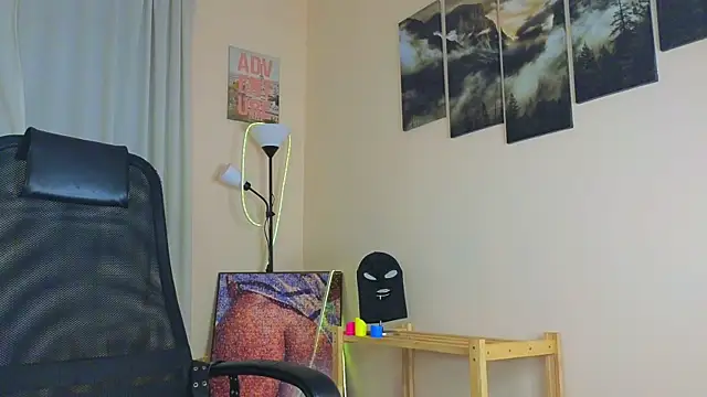 laracroftmansion online show from 07/23/26, 01:58
