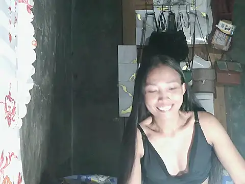 Snapshot of pinayhotii chatting on 10/31/25, 11:11 pinayhotii online show from 10/31/25, 11:11