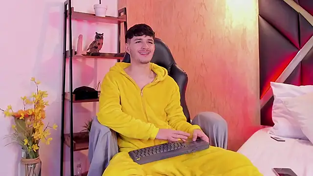 Snapshot of LiamMuller chatting on 10/30/25, 11:55 LiamMuller online show from 10/30/25, 11:55