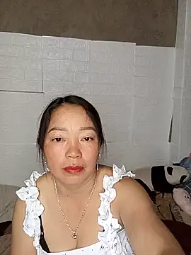 Snapshot of _Helala_ chatting on 09/15/25, 03:34 Helala online show from 09/15/25, 03:34