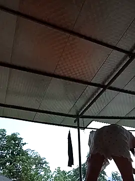 Snapshot of _Helala_ chatting on 09/21/25, 11:39 Helala online show from 09/21/25, 11:39