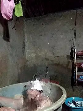 Snapshot of _Helala_ chatting on 11/06/25, 03:46 Helala online show from 11/06/25, 03:46