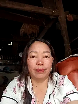 Snapshot of _Helala_ chatting on 11/16/25, 07:14 Helala online show from 11/16/25, 07:14