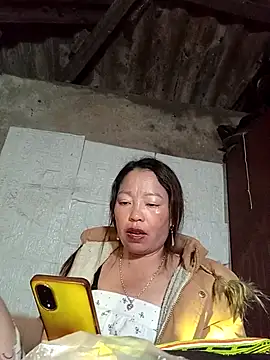 Snapshot of _Helala_ chatting on 12/14/25, 11:59 Helala online show from 12/14/25, 11:59