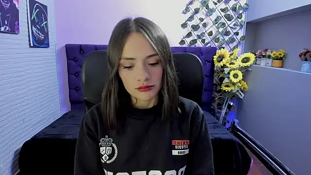 Tammy Thompson  online show from 02/07/26, 01:15