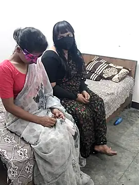 Snapshot of Hot_modal chatting on 10/30/25, 05:35 Hot modal online show from 10/30/25, 05:35