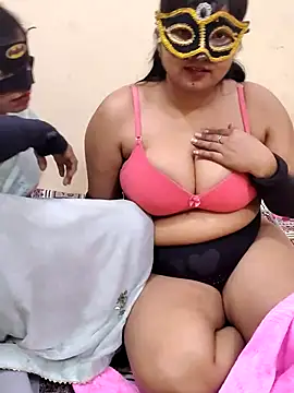 Snapshot of Hot_modal chatting on 12/02/25, 04:18 Hot modal online show from 12/02/25, 04:18